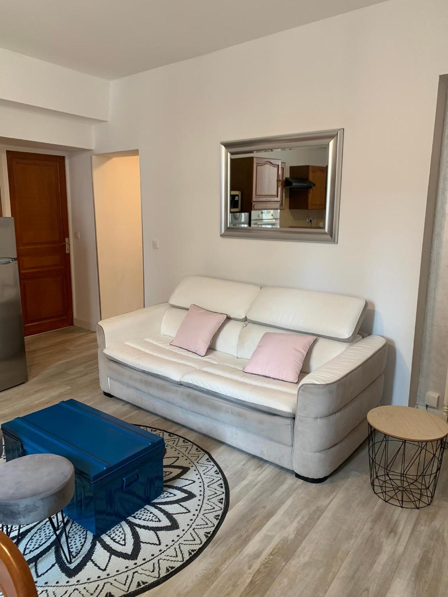 Fontaine Apartment